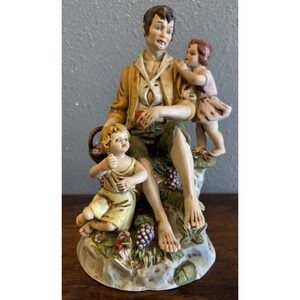 Vintage Lenwile Ardalt Artware Taiwan Man with‎ children figurine music box